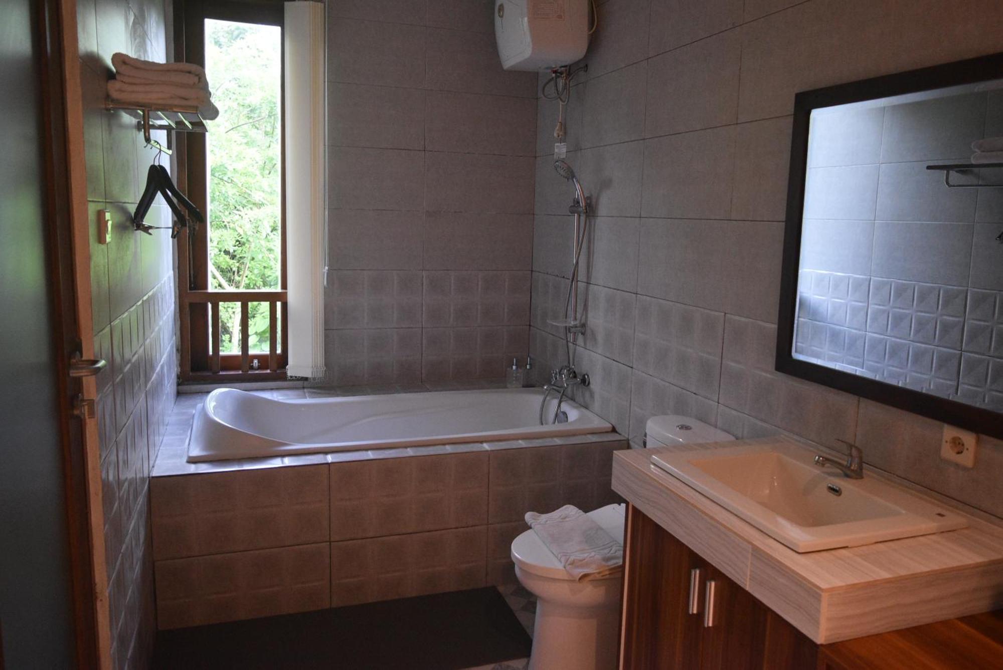 Ketut Joglo Guest House Nusa Dua  Buitenkant foto