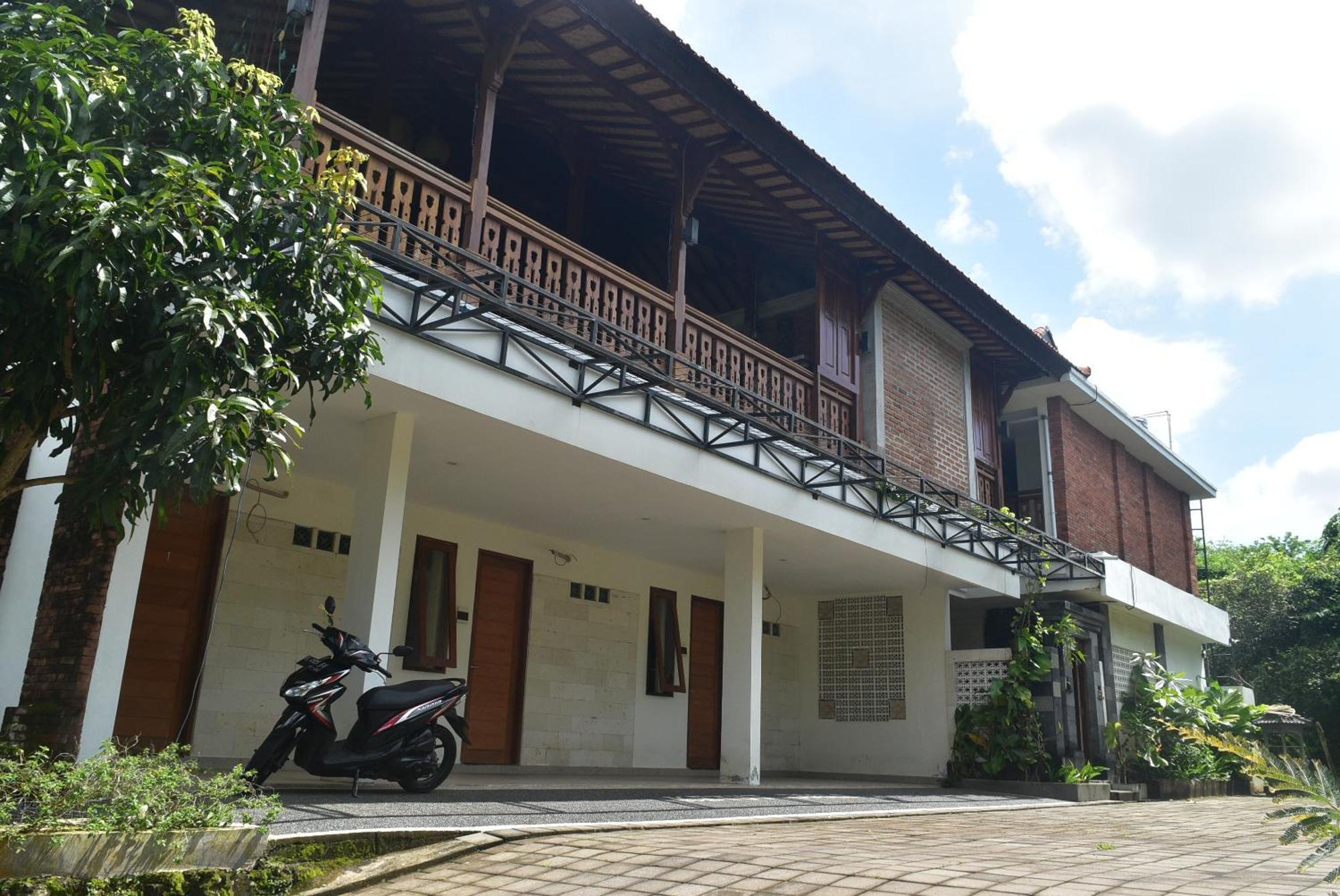 Ketut Joglo Guest House Nusa Dua  Buitenkant foto